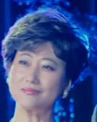 水谷ゆりこ|左から、吉田ゆり子（ゆりやんレトリィバァ）、水谷千重子（友近）。(c)関西テレビ - 水谷千重子と吉田ゆり子が高まった感情を歌にするロケ、こぶしたかしも  [画像ギャラリー 2/10] - お笑いナタリー