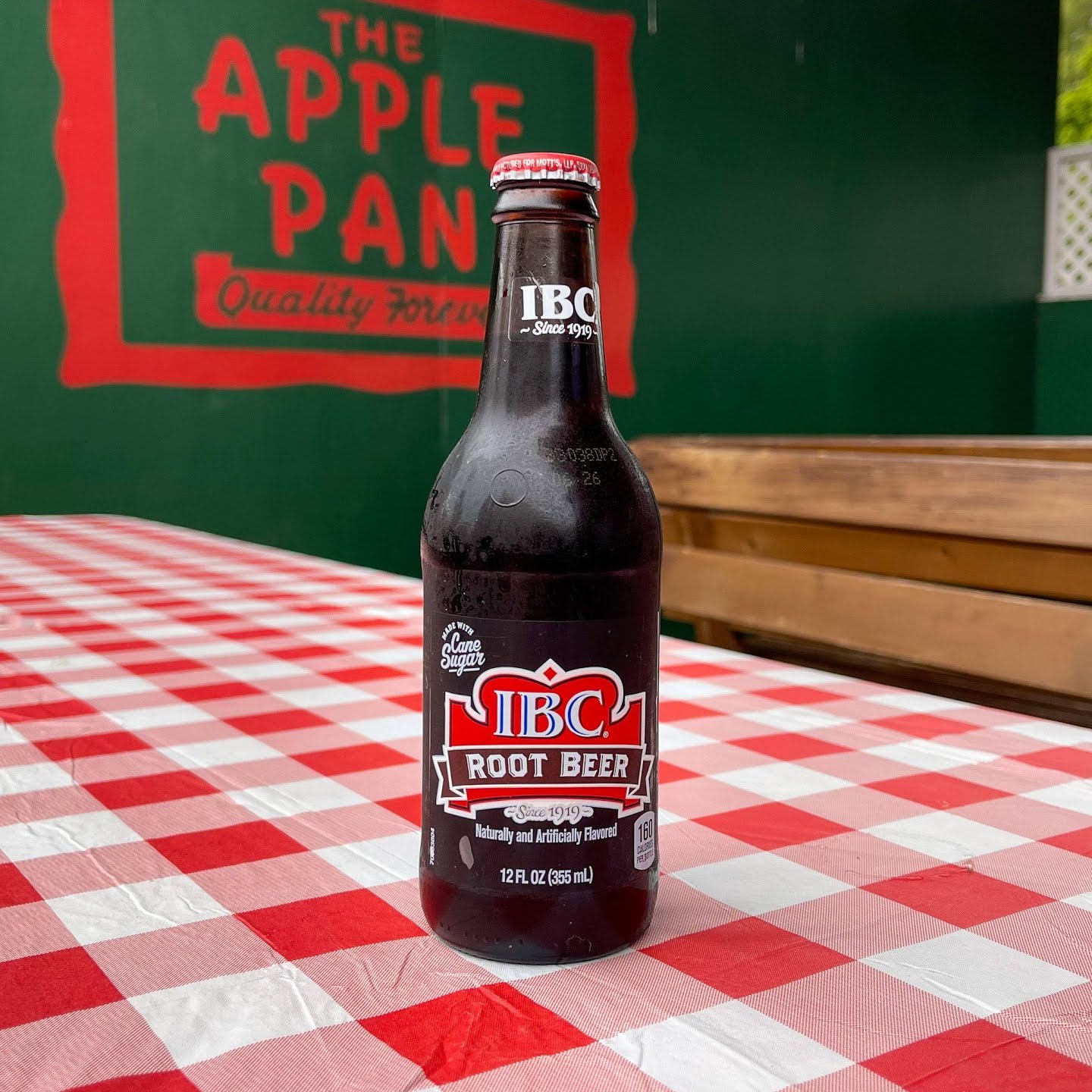 The Apple Pan by null