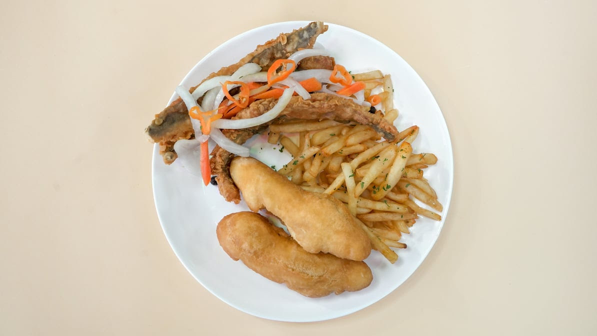 Peppa's Jerk Chicken (Queens) by null