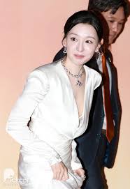 fake nude 김지원|