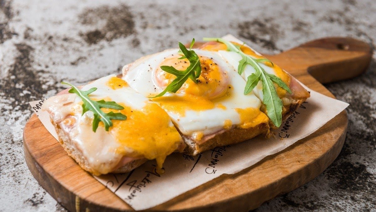 JUST MADE 33 Unique Sandwiches & Coffee by null
