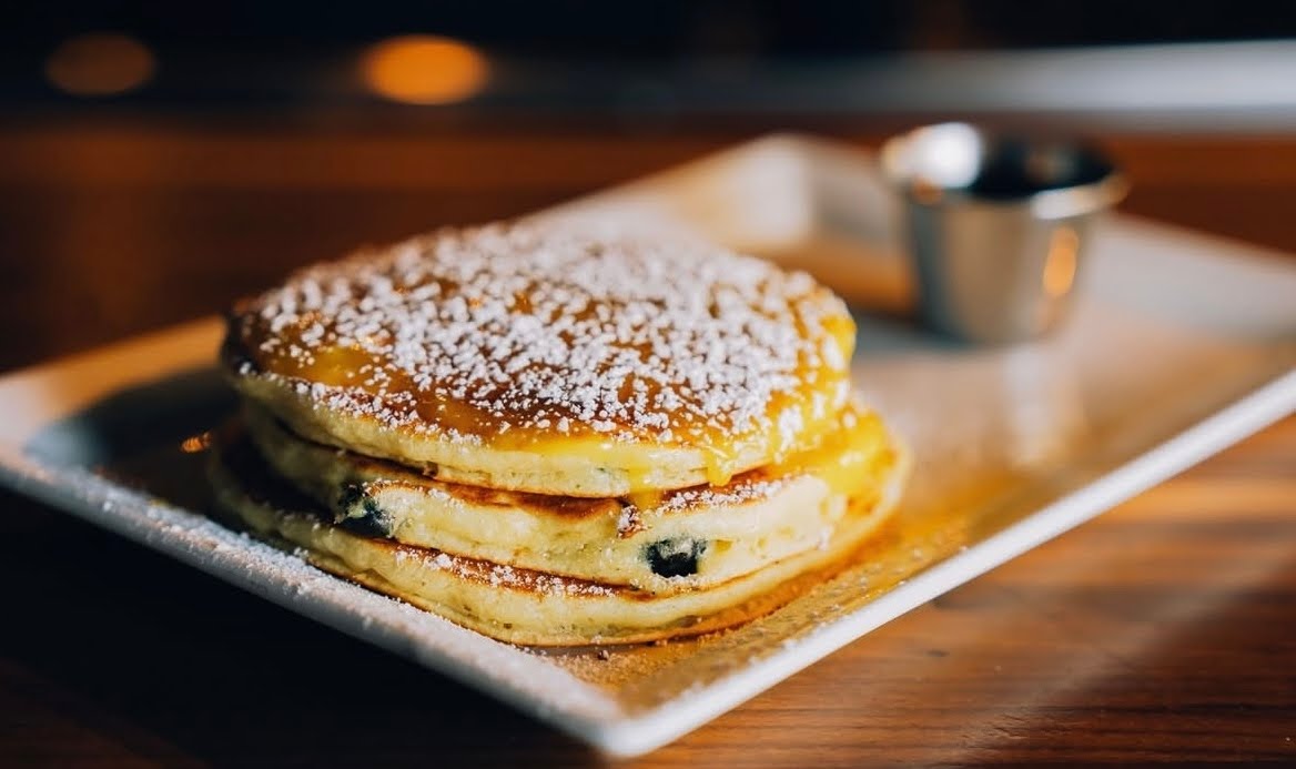 Crave Kitchen & Bar by null