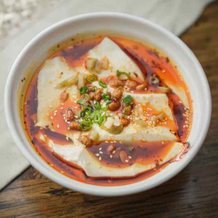 Min’s Noodle House 渔家重庆小面 by null