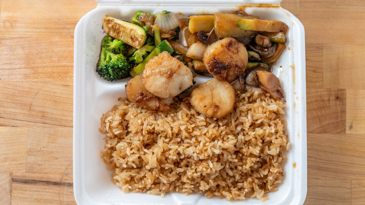 Akitas Sushi by null