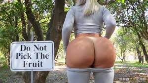 Puerto rock bangs hot big butt milf jpg x Fat ass milf