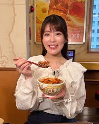 すき家 女性店員  モザなし|すき家と劇場版「Fate/stay night [HF]」コラボの桜の店内放送に色々思う人たち。士郎の着物ファンアートや慎二がいない理由の考察など  (3ページ目) - Togetter [トゥギャッター]