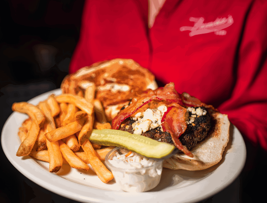 Frankie's Bar & Grill by null