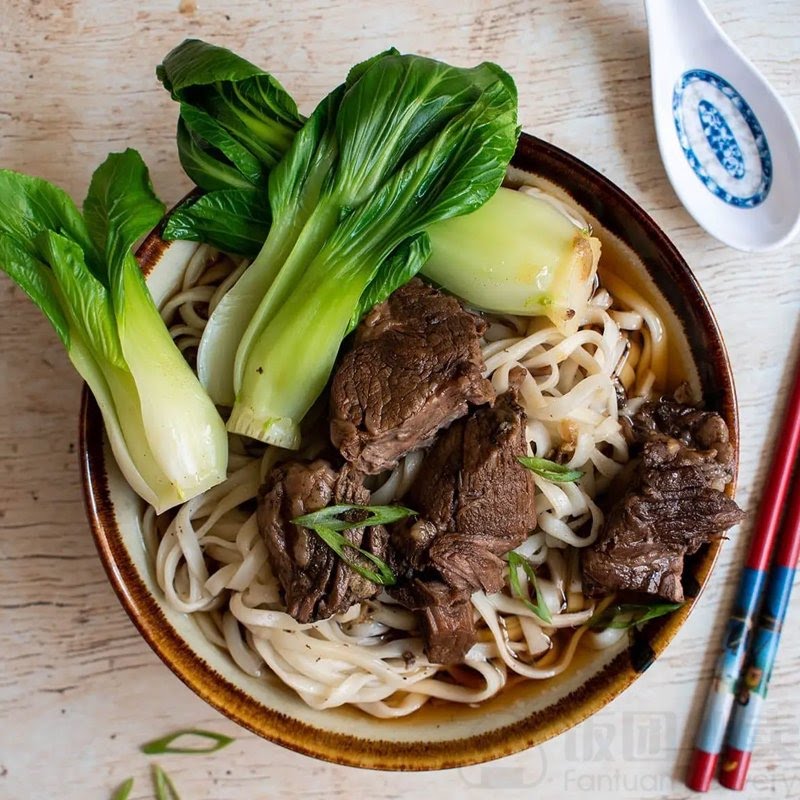 Five Five Noodles by null