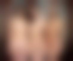 голые подруги|Две голые подруги нежатся в ванной - фото