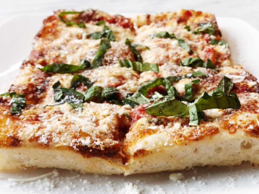 MTH Pizza by null