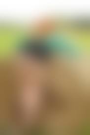 Voluptuous ass curving nude |Curvy MILF Put some Oil on her All Nude Body, Voyeur Cam, Legs, feet, Booty,  Hairy - XVIDEOS.COM