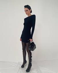 imoto  Momo shiina 4|アイドル対抗 ビキニ 雪合戦!!椎名もも 秋月三佳 朝倉由舞 藤嵜亜莉沙 今野杏南 入矢麻衣 2012 | 水着グラビア