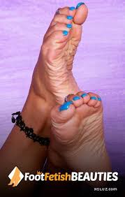 Showing off sexy legs and gorgeous feet hoping for you to cum pornhub com jpg x Sexy legs and feet