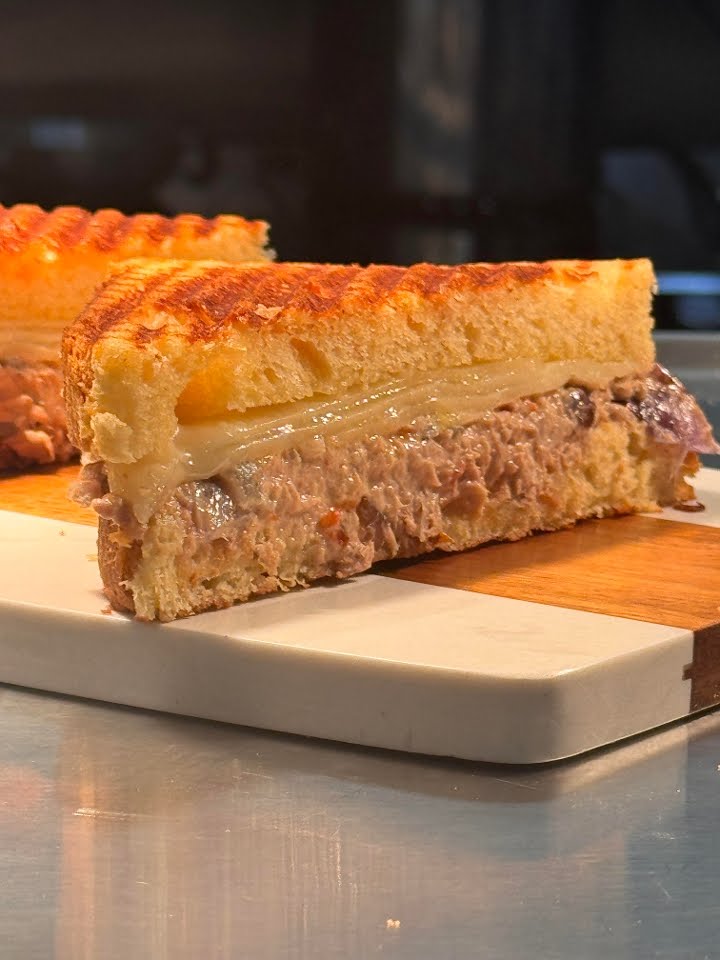 Room Service at Bayshore by null