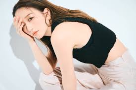 スレンダー|女子も男子も憧れるスレンダーボディ！石川恋3年ぶりの水着写真集がデジタル版で発売 | Qetic