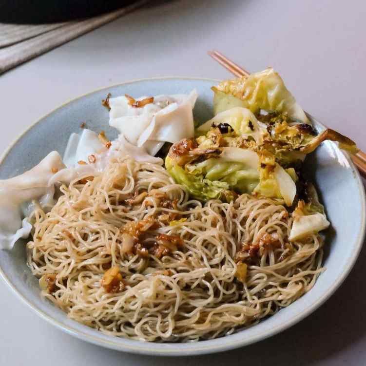 Wonton Noodle House by null