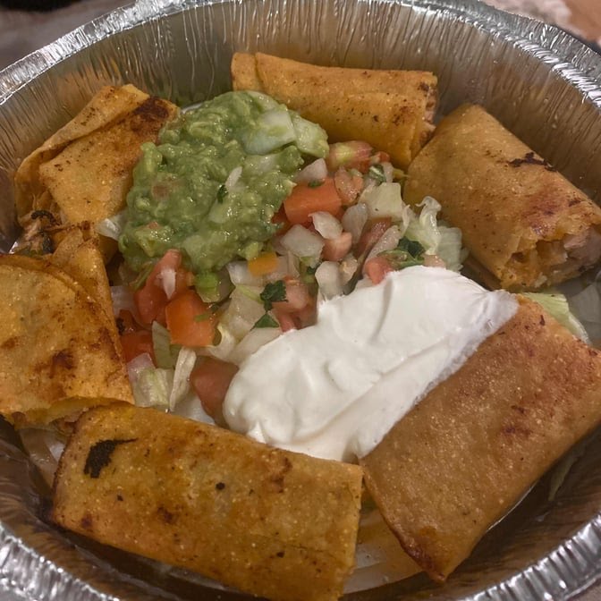 La Lomita Restaurant 🇲🇽 by null