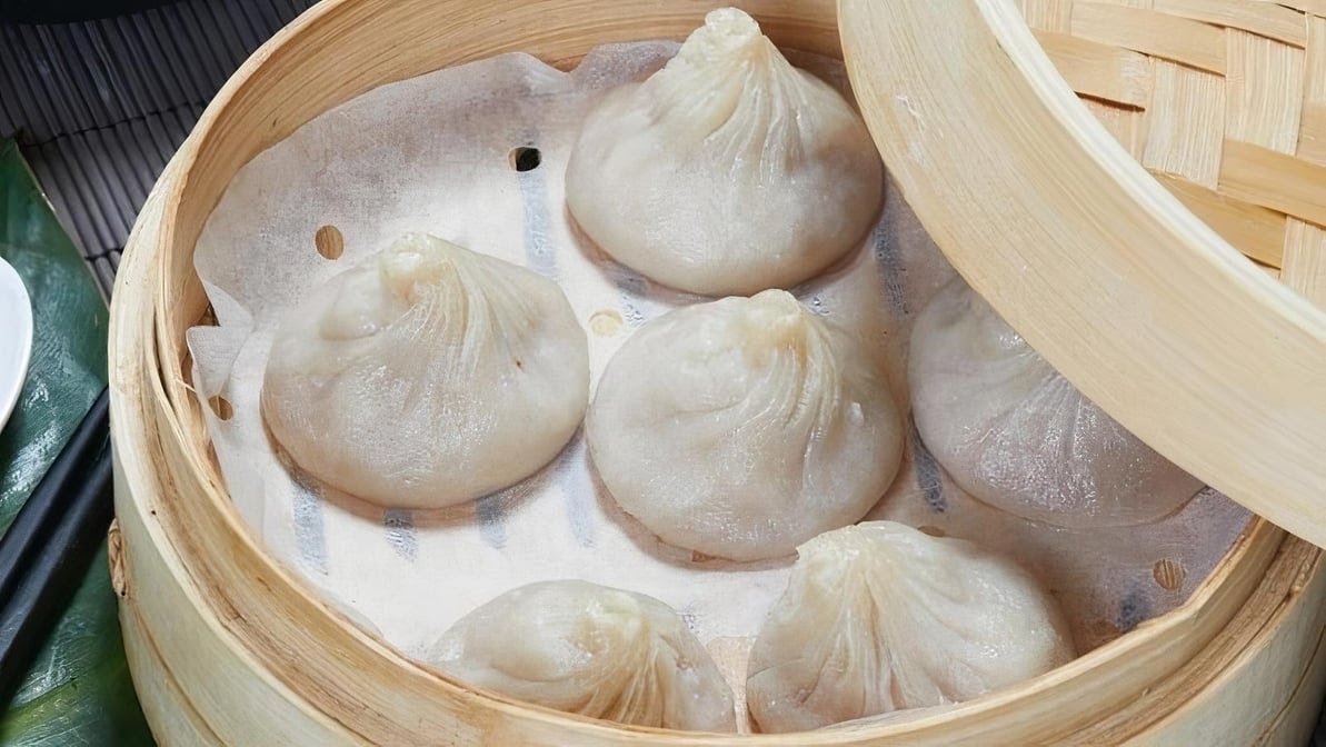 La Salle Dumpling Room by null