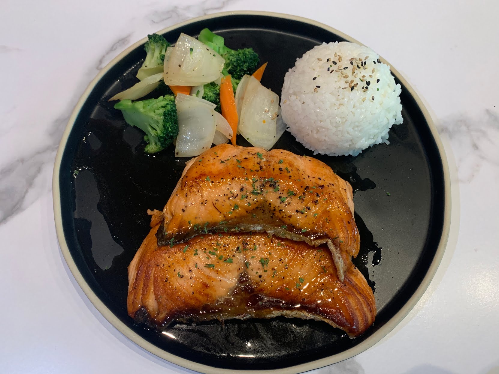 Hinata Sushi Bar &Grill by null