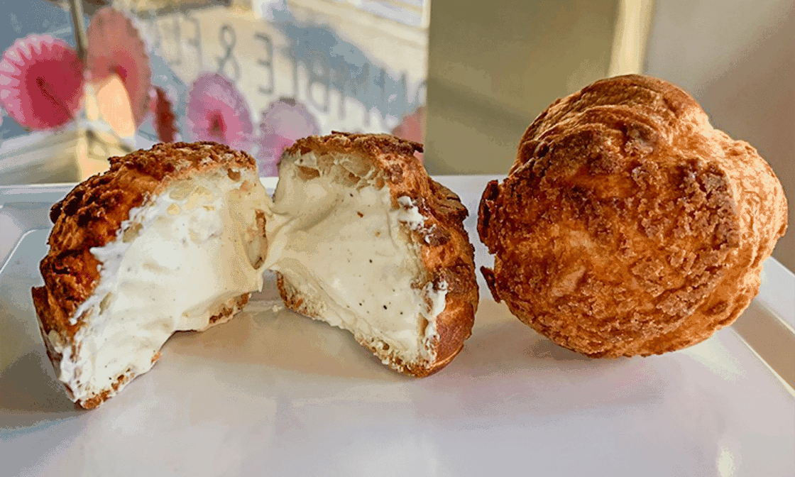 Crumble & Flake Café Pâtisserie by null