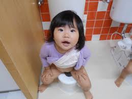  子供　おしっこ|こりす1歳児（2020年7月28日） | スイミー認定こども園