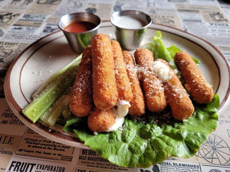 Gay Nineties Pizza Co by null