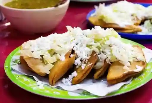 MAMÁ ELENA (antojitos regionales) by null