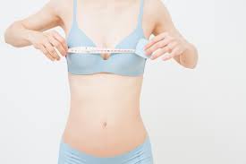 女性 貧乳|貧乳の彼女はNG？バストに対する男性の本音！ - 【公式】Angellir(アンジェリール)|ナイトブラ・機能性インナー専門店