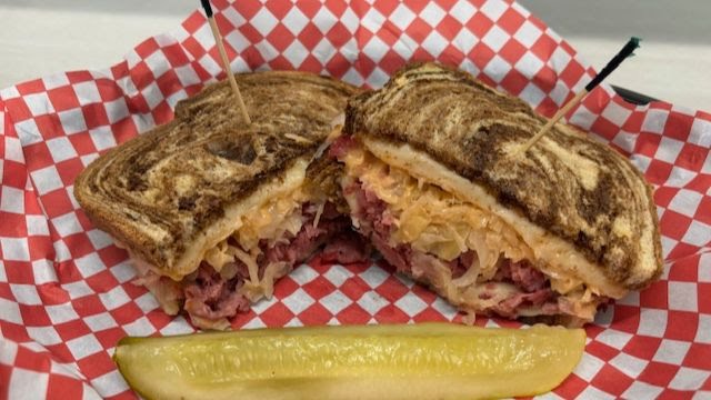 Paisano's Deli by null