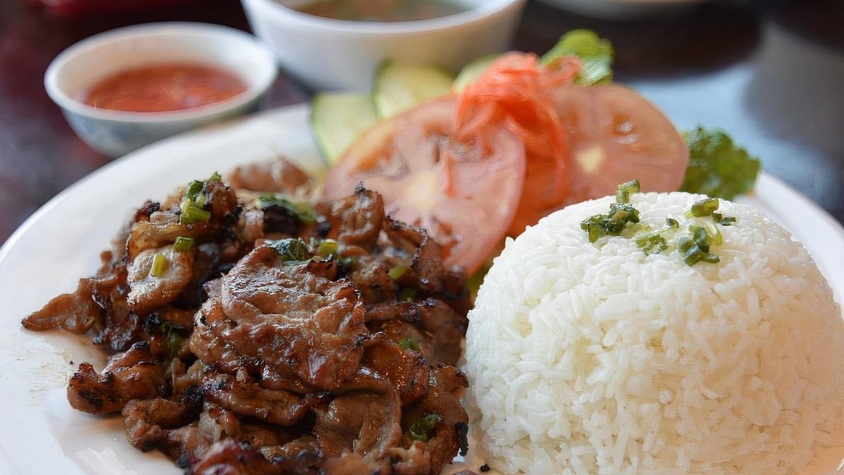District 7 Pho by null