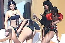 Kylie jenner sexy poses showing off her hot ass and tits during her vacation in mexico aznude png x Kylie jenner ass
