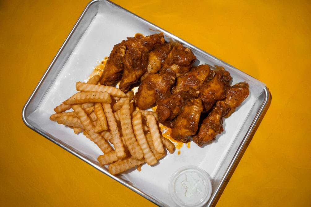 Grant's Lounge by null