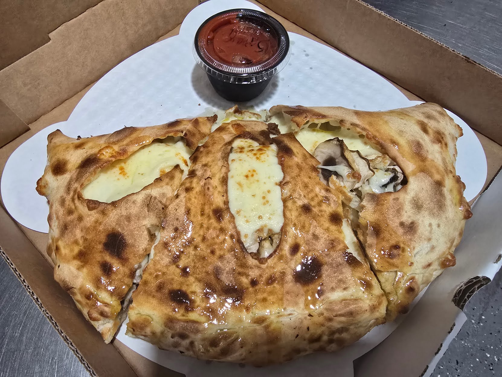 Cutting Edge Pizzeria by null