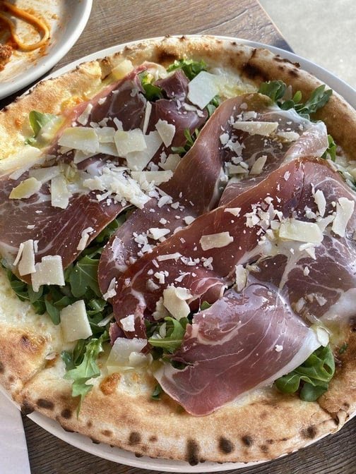 Del Lusso Pizza by null