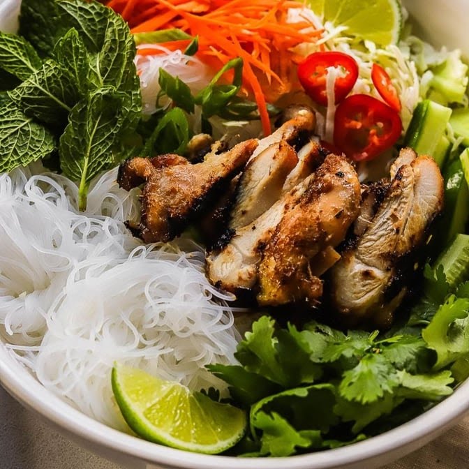 Simply Banh Mi by null