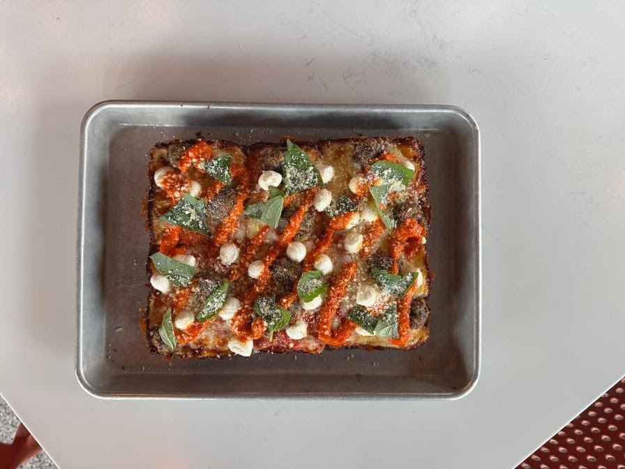 Wrecktangle Pizza by null