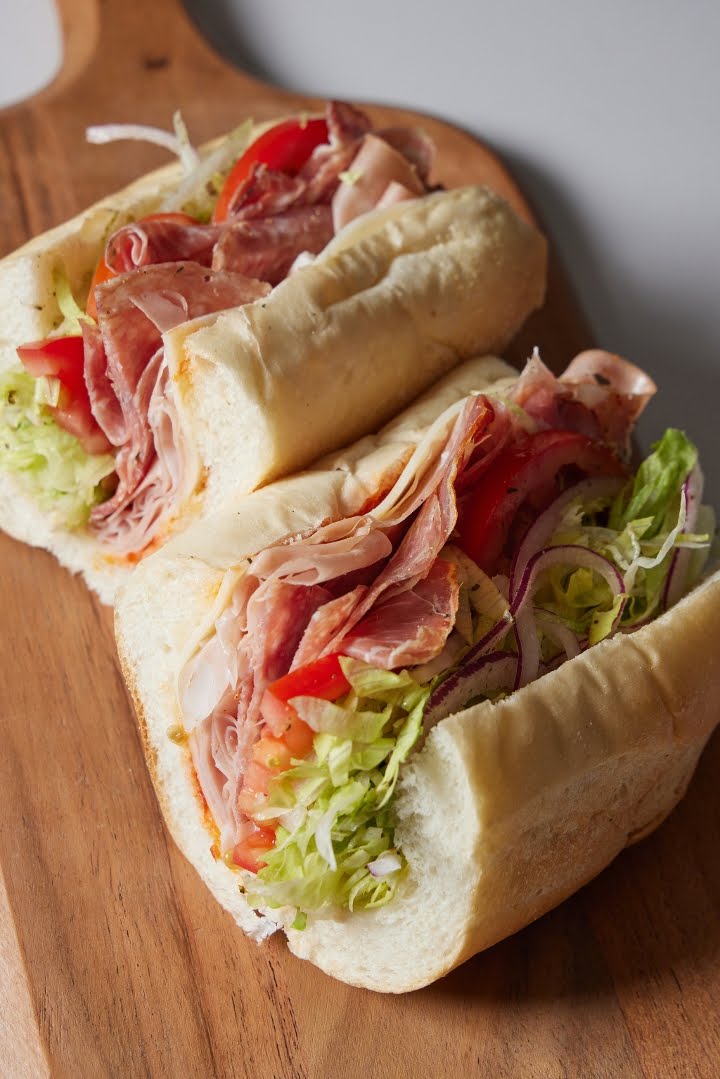 Tenderoni's Pizza by null