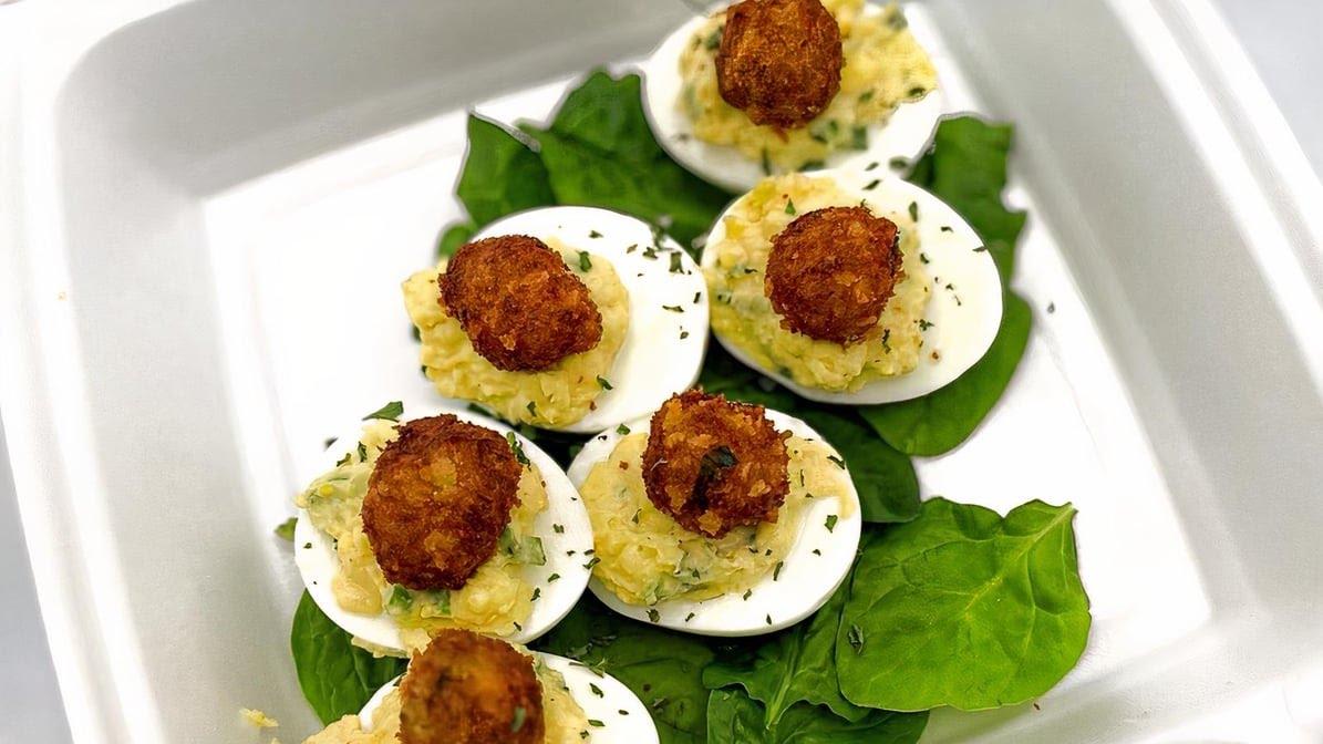 Pee-Wee's Crab Cakes on the Go of Texas by null