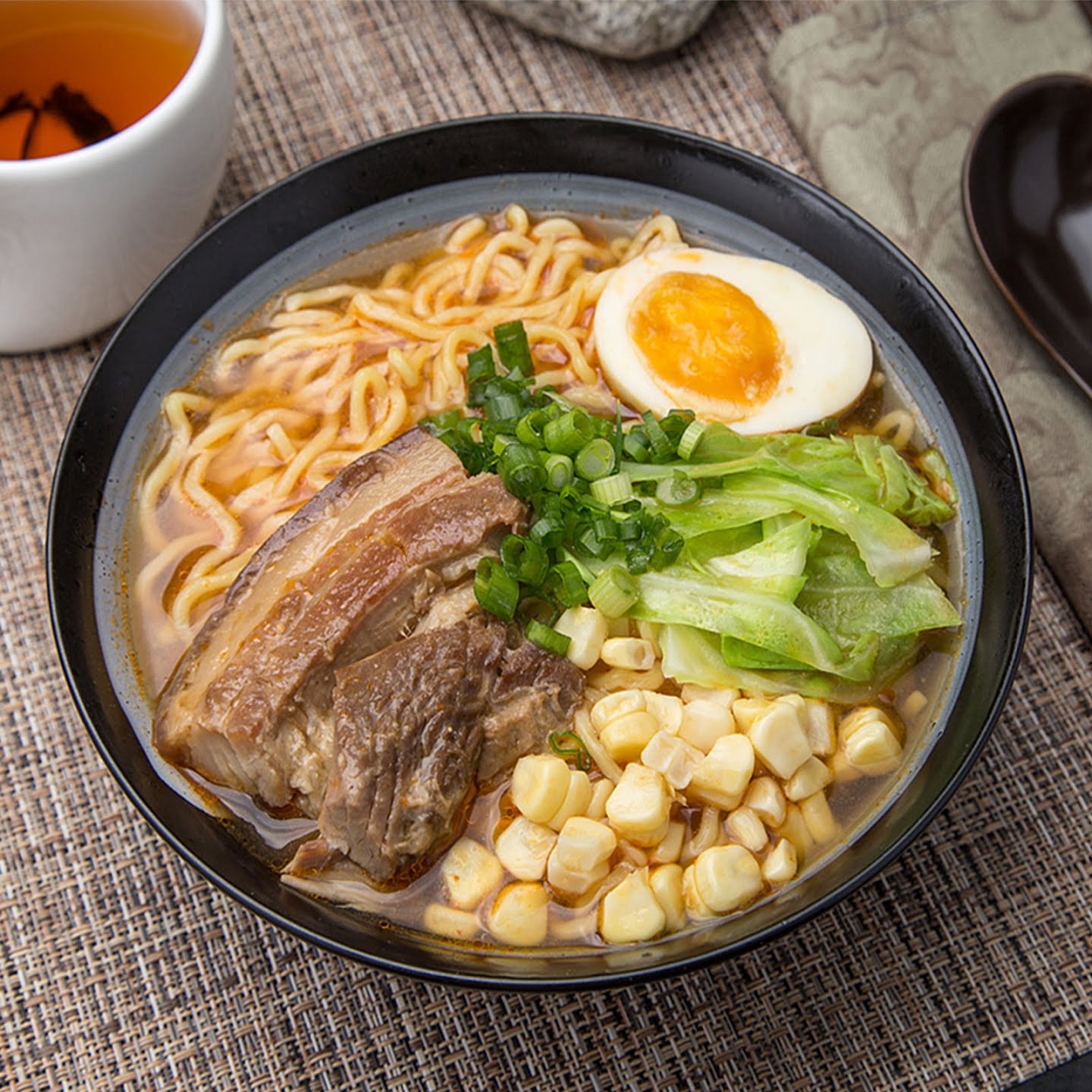 Hana Ramen by null