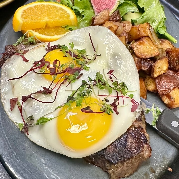 Oliver's Astoria by null