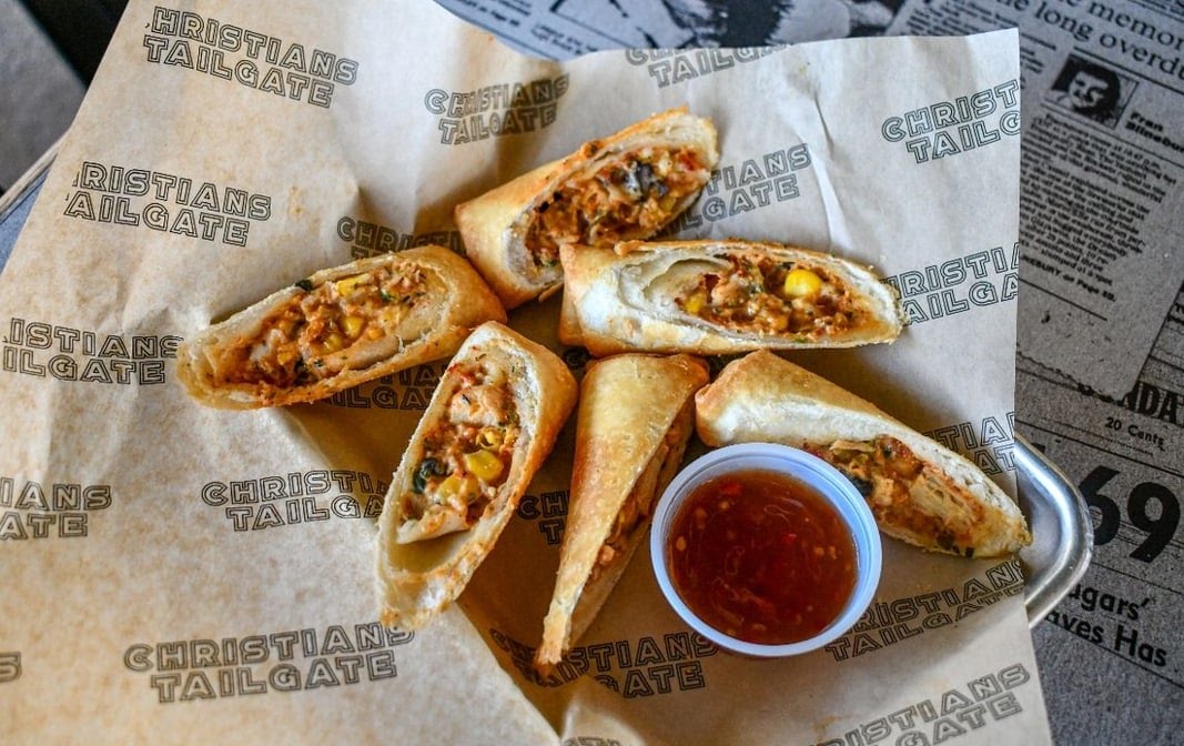 Christians Tailgate Bar & Grill by null