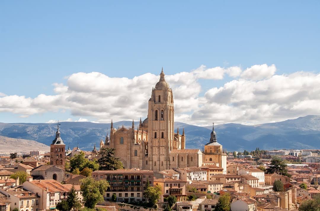 Catedral de Segovia by null