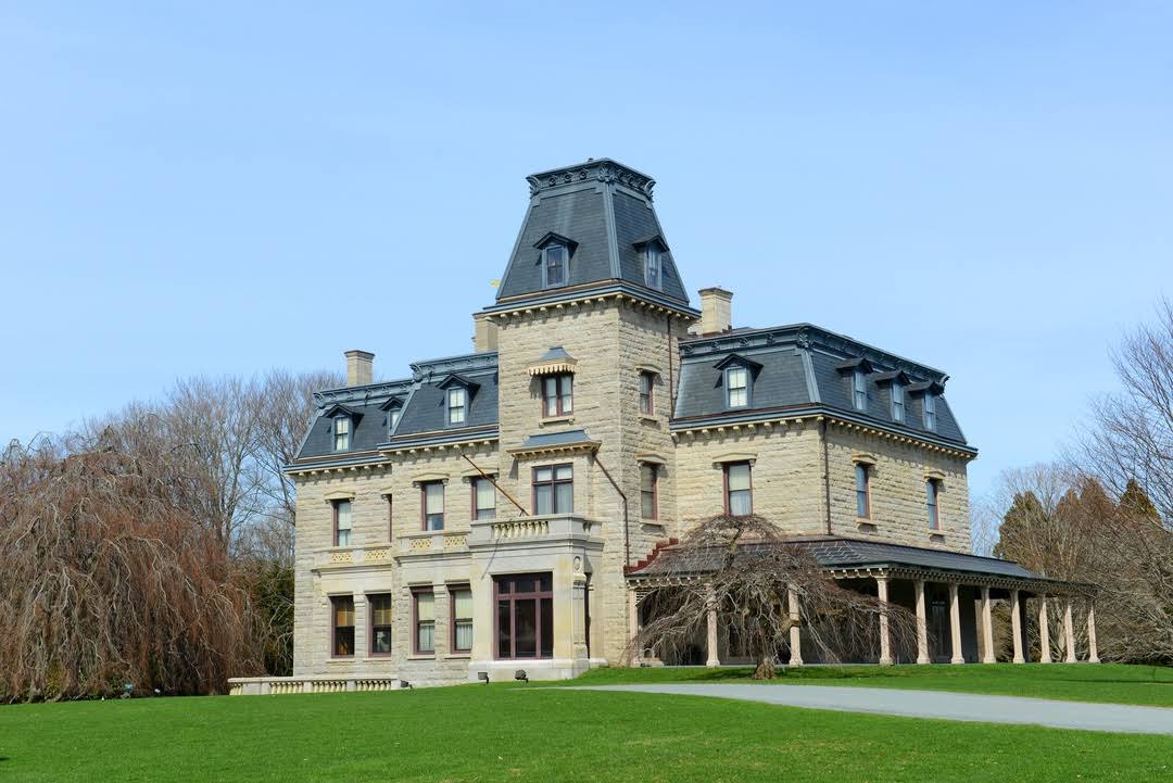 Chateau-sur-Mer image