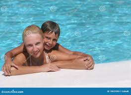 boy and mom naked|ママのS少年-いたずらな熟女Siriダールは台所でNakedを捕まえました!変態義理の息子は彼女を激しく叩いた! - Pornhub.com