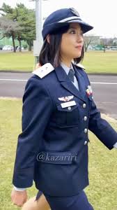 女性自衛官|女性自衛官教育隊の新隊員は６月２９日「修了式」を実施しました。  この３ヶ月で逞しく成長した新隊員たちは、７月１日に全国の部隊に配属されます。 修了式後の懇親会では、別れを惜しみながら思い出を語らいました。 写真の  ...