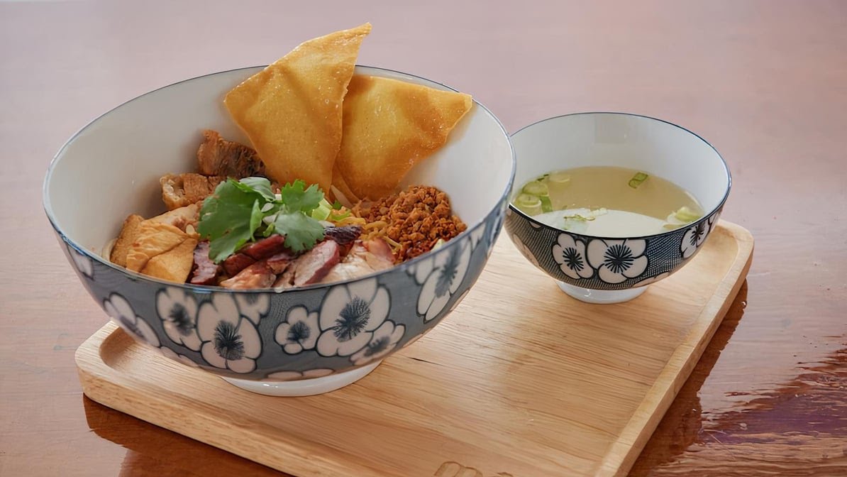 Mae Asian Eatery by null