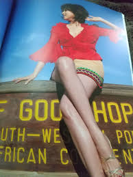 長身熟女　美脚|