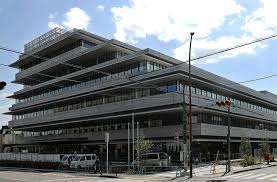 女子小中学生 健診 盗撮|子どもを上裸にさせる学校健診「死ぬほど嫌な思い出」「一生心に残る傷」見直し求めて署名が提出。一方、病気や虐待の見逃す懸念も