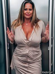View img ee e ac fcad de a feeeb jpg x Tanned mature