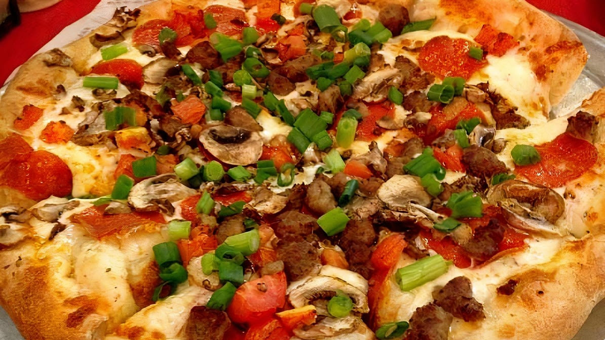 Round Table Pizza by null